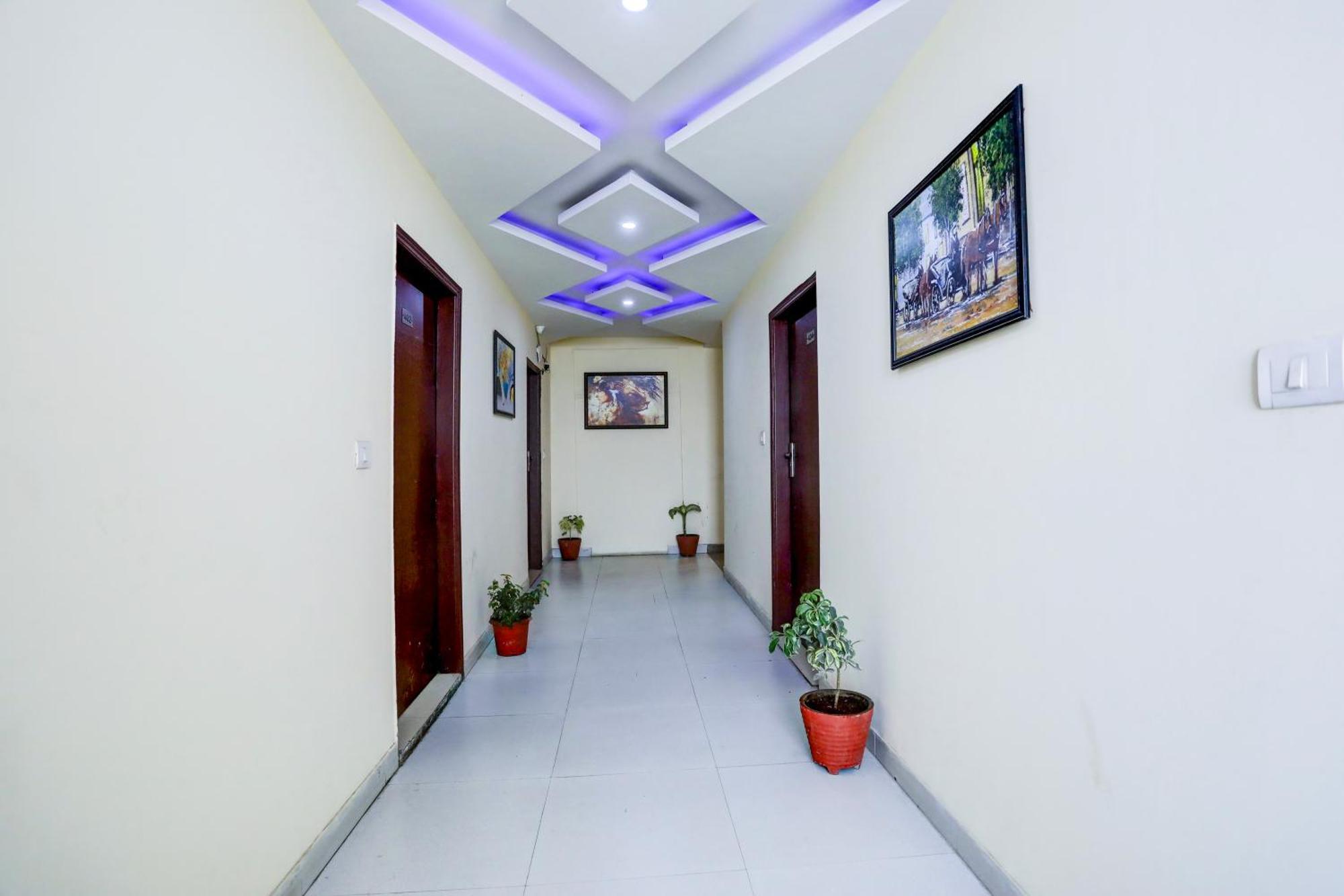 Global Stay Near Delhi Airport Nueva Delhi Exterior foto